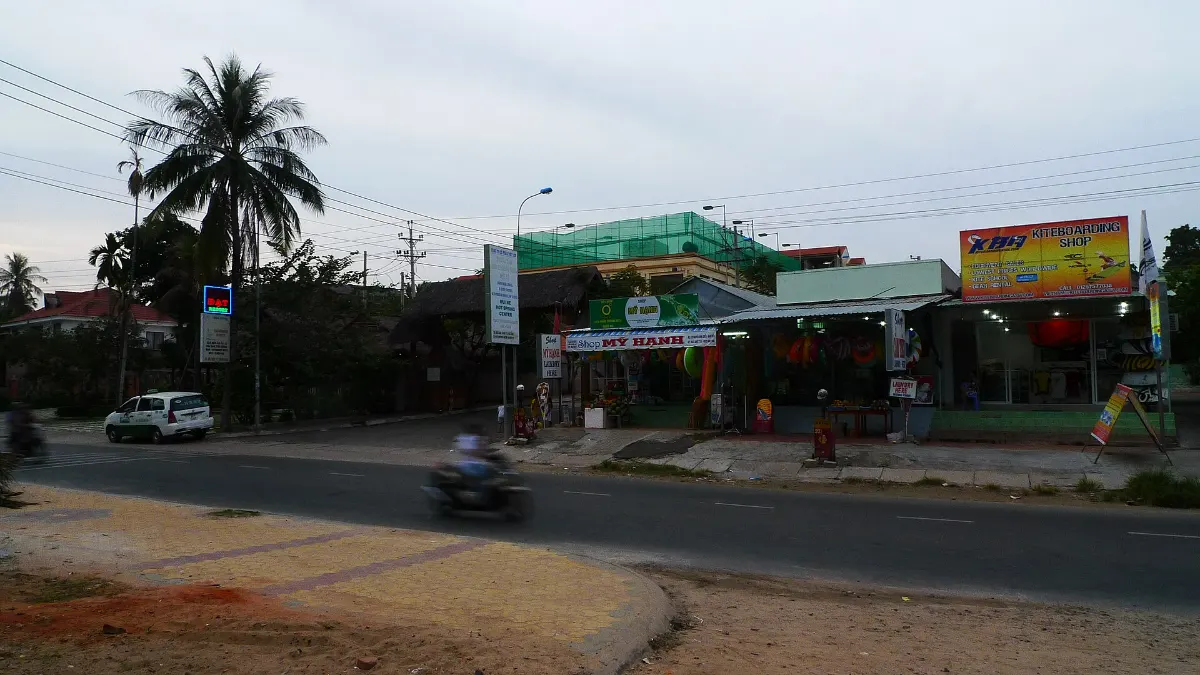 Khuôn viên khu lưu trú hướng biển tại Tiến Thành