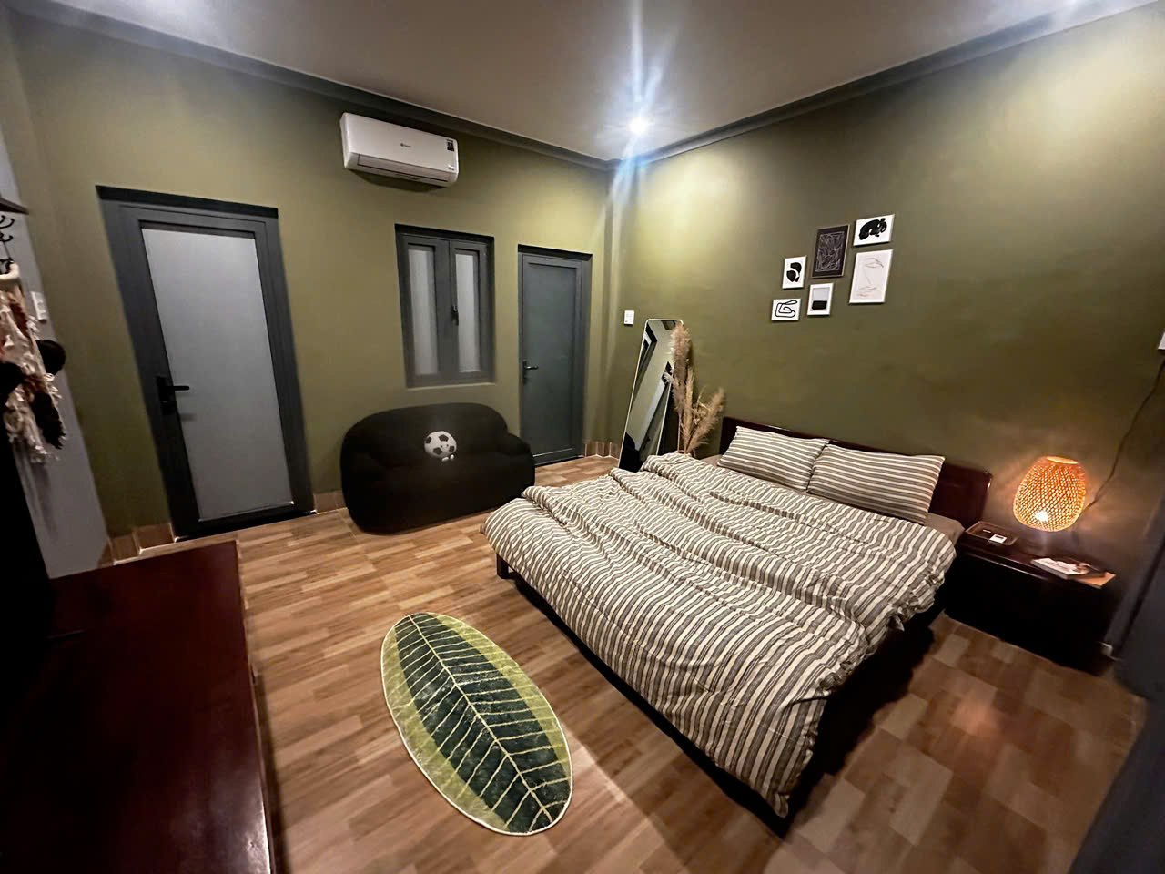 1-Bedroom Studio Apartment