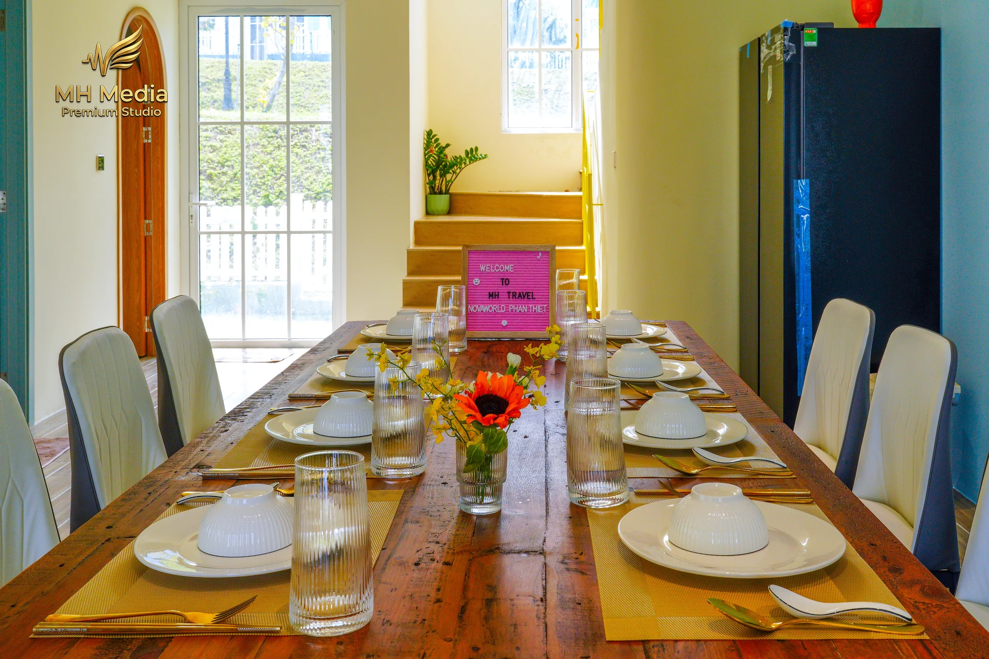 Villa Đơn Lập – 4PN Gần Hồ Bơi Vô Cực, View Biển