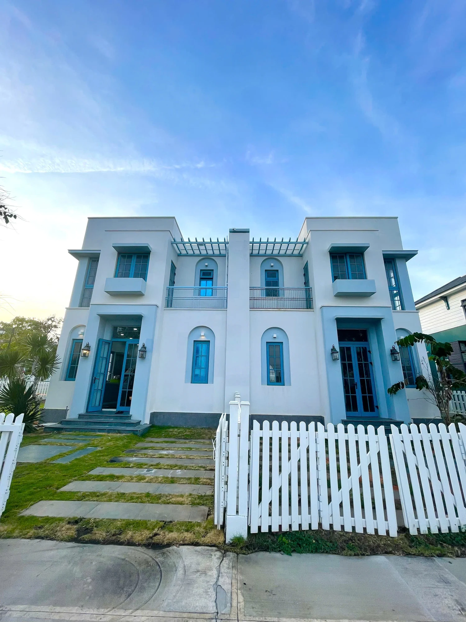 Villa Song Lập – 4PN Karaoke, Nuôi Thú Cưng Có Phí – Cho Thuê Theo Tháng NovaWorld Phan Thiết