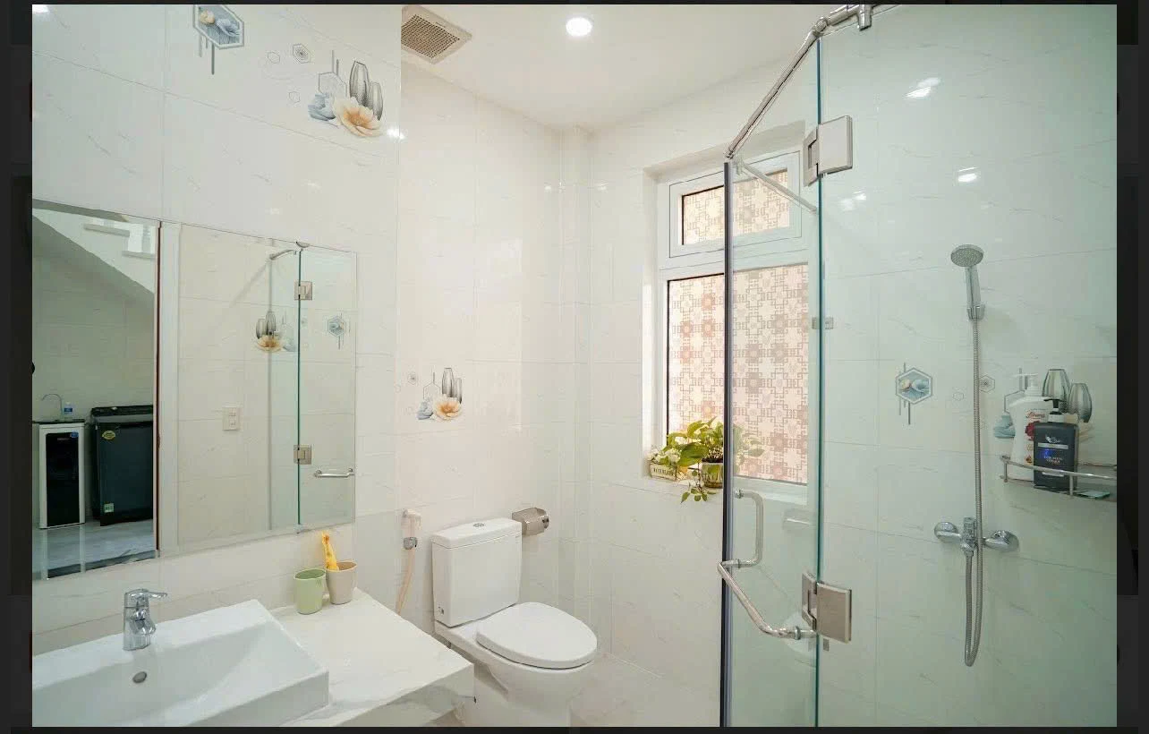 3-Bedroom Townhouse — 16
