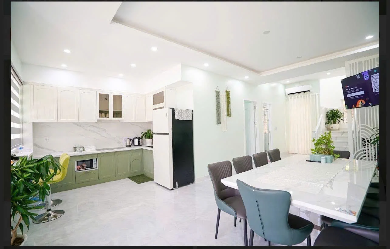 3-Bedroom Townhouse — 19