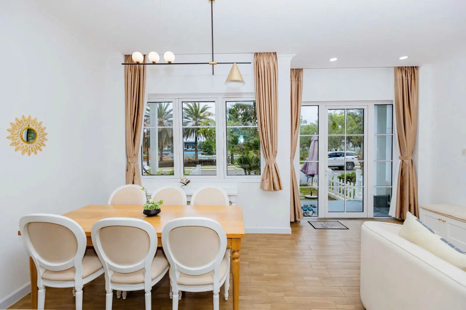 Nhà Phố 2PN Gần Hồ Bơi Nội Khu – Cho Thuê Theo Tháng NovaWorld Phan Thiết