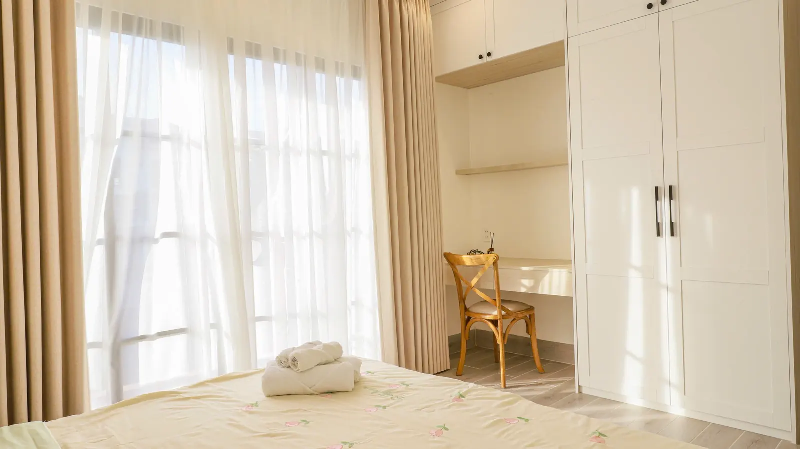 Villa Song Lập – 2PN Gần Hồ Bơi, Khu Đông Khách Thuê – Cho Thuê Theo Tháng NovaWorld Phan Thiết