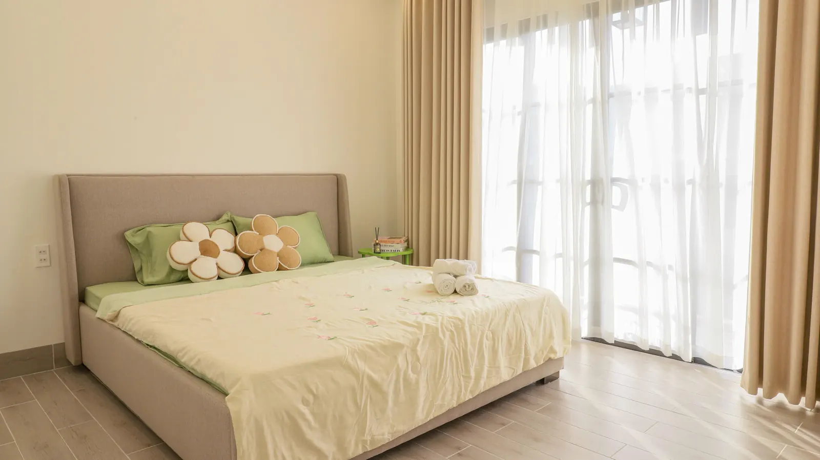 Villa Song Lập – 2PN Gần Hồ Bơi, Khu Đông Khách Thuê – Cho Thuê Theo Tháng NovaWorld Phan Thiết